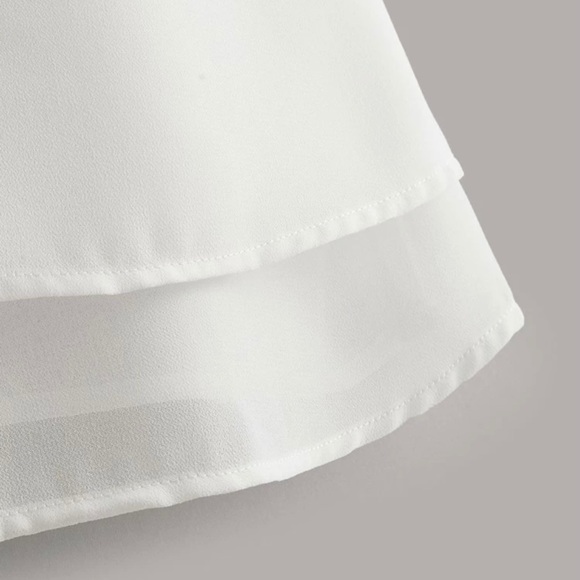 🌸 5 for $25 NWOT V-neck blouse - Picture 2 of 3